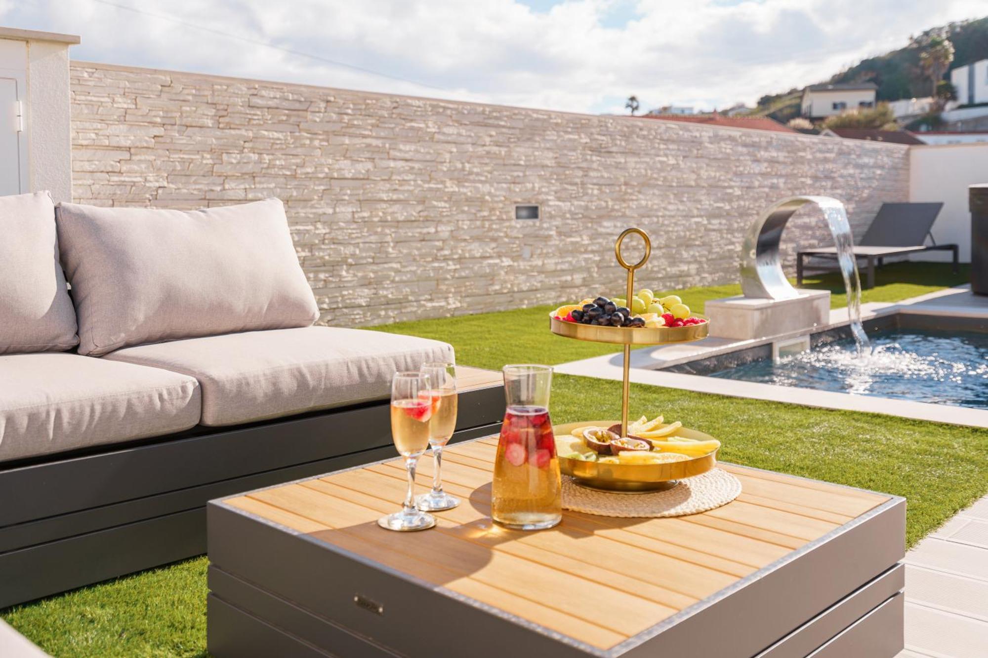 Paradise Villa, Luxury Villa Near The Beach Ribamar  エクステリア 写真